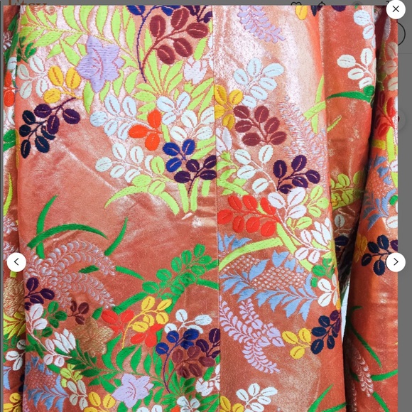 Uchikake Kimono exellent to like new condition.Silk - Picture 3 of 5